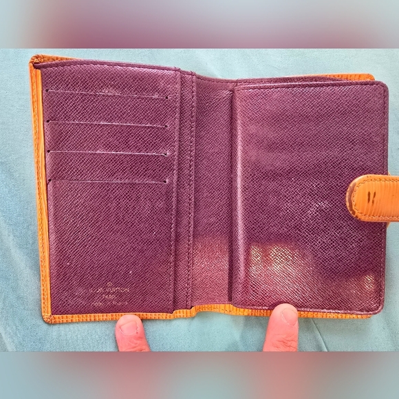 Louis Vuitton Tan Leather Wallet - Picture 11 of 13